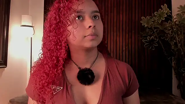 Snapshot of lara_jones_ chatting on October 2, 2025, 7:32 pm lara jones  online show from October 2, 2025, 7:32 pm