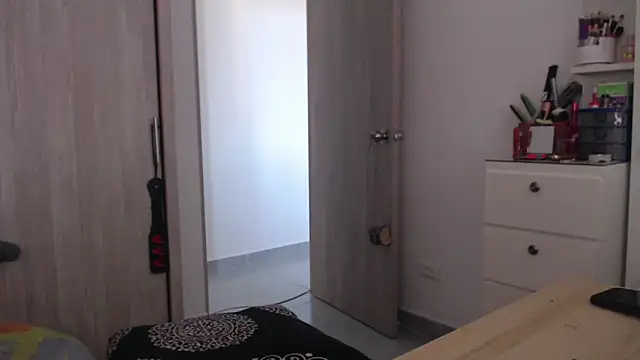 Snapshot of scarlett_diamond11 chatting on September 15, 2025, 10:21 pm scarlett diamond11 online show from September 15, 2025, 10:21 pm