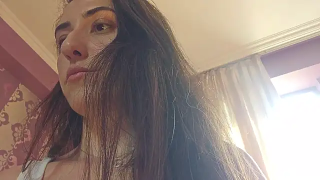 AlejandraDelaney online show from June 14, 2026, 12:07 pm
