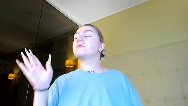 Debbie Taylor online show from September 19, 2025, 4:07 pm