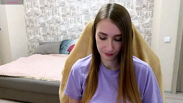 Snapshot of beril_kiss- chatting on October 23, 2025, 6:28 pm beril kiss- online show from October 23, 2025, 6:28 pm