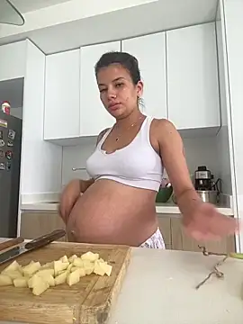 Snapshot of adop_me__ chatting on December 6, 2024, 6:50 pm adop me online show from December 6, 2024, 6:50 pm