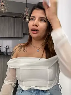 Snapshot of adop_me__ chatting on March 17, 2025, 10:06 pm adop me online show from March 17, 2025, 10:06 pm