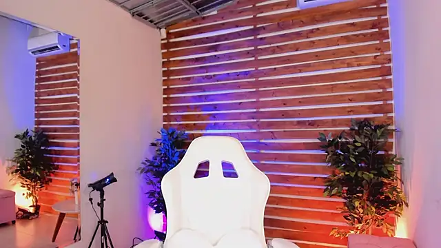 Sapphire Venuss online show from March 8, 2026, 2:04 am