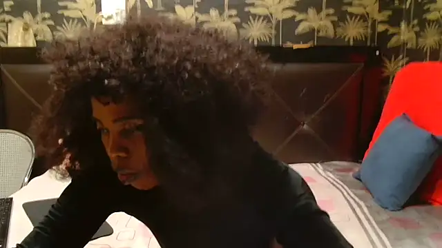 SweetHotLipsX39 online show from February 19, 2025, 8:41 pm