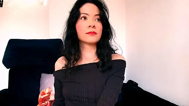 miabeautyxx online show from April 22, 2026, 1:23 pm