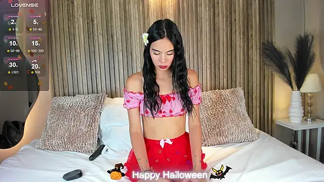 AnahinClar online show from October 28, 2025, 5:26 pm