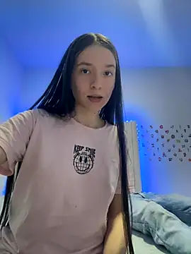 lunitayliam online show from September 26, 2025, 11:09 pm