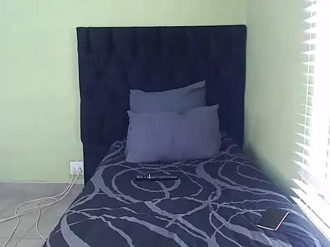 Snapshot of ThickPearlx23 chatting on November 3, 2025, 7:42 am ThickPearlx23 online show from November 3, 2025, 7:42 am