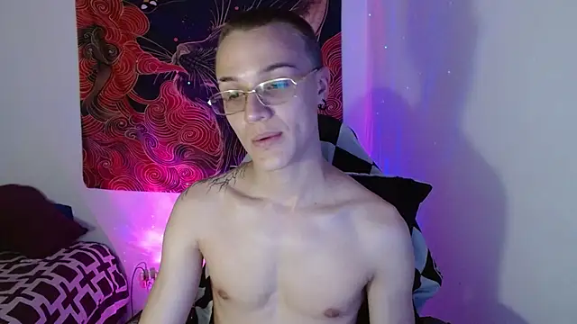 Snapshot of Im_Oliverpark chatting on October 1, 2025, 11:22 pm Im Oliverpark online show from October 1, 2025, 11:22 pm