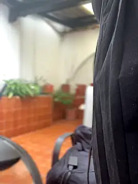 Snapshot of Chloee_ep chatting on December 6, 2024, 7:34 pm Chloee ep online show from December 6, 2024, 7:34 pm