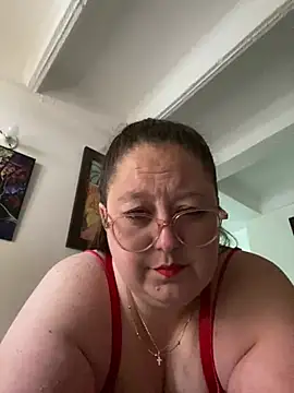 Snapshot of Chloee_ep chatting on February 13, 2025, 9:06 pm Chloee ep online show from February 13, 2025, 9:06 pm