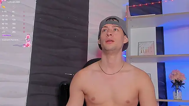 JadeSmiith  online show from December 9, 2024, 9:48 pm