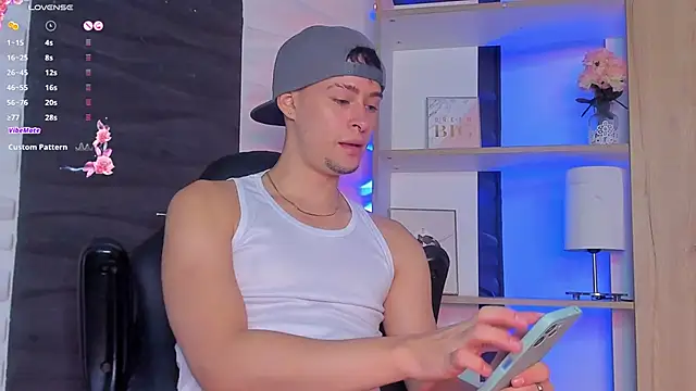 JadeSmiith  online show from December 14, 2024, 9:56 pm