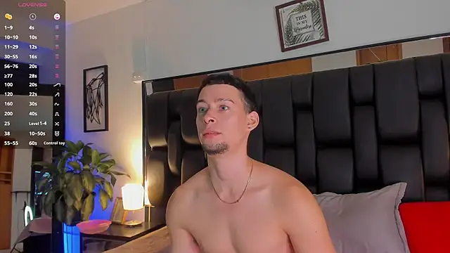 JadeSmiith  online show from September 18, 2025, 10:56 pm