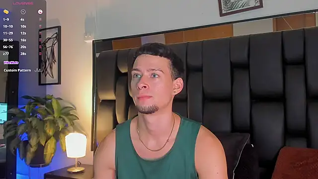 JadeSmiith  online show from September 24, 2025, 10:35 pm