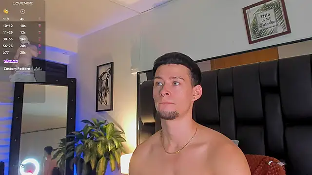 JadeSmiith  online show from September 25, 2025, 10:46 pm