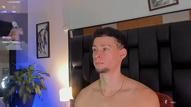 JadeSmiith  online show from October 10, 2025, 10:20 pm