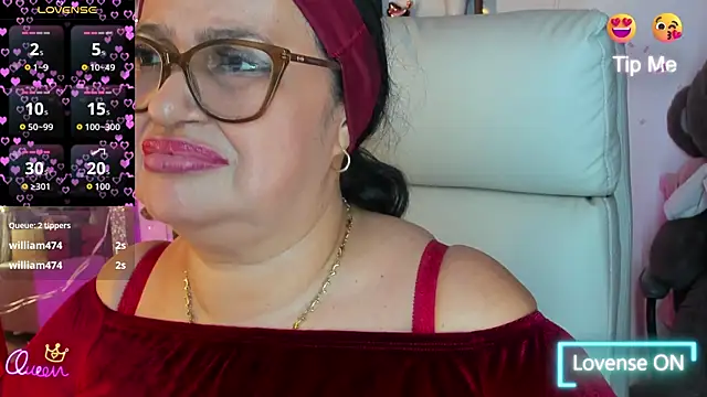 Gia Nahomi online show from May 15, 2026, 11:01 pm