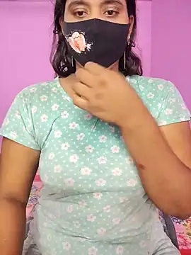 Hot Maleka online show from October 4, 2025, 2:04 pm