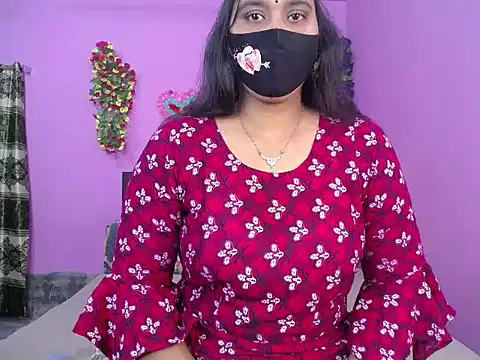 Hot Maleka online show from October 28, 2025, 1:20 am