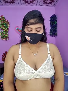 Hot Maleka online show from November 7, 2025, 4:18 pm