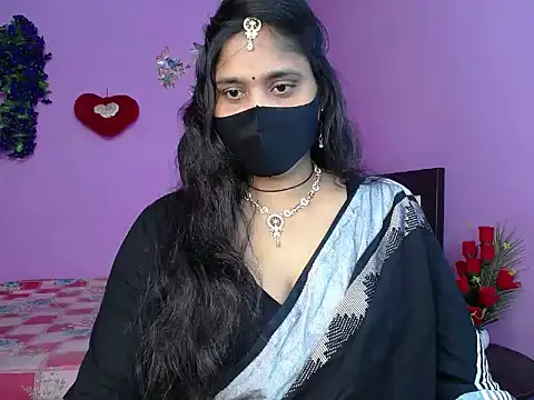 Hot Maleka online show from May 7, 2026, 4:34 pm