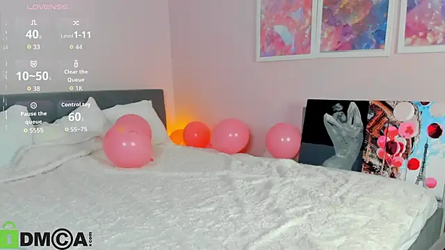 Sara Robinson online show from December 3, 2025, 3:03 am