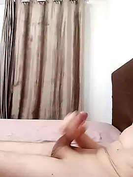 Grifon1973 online show from December 3, 2024, 6:48 am