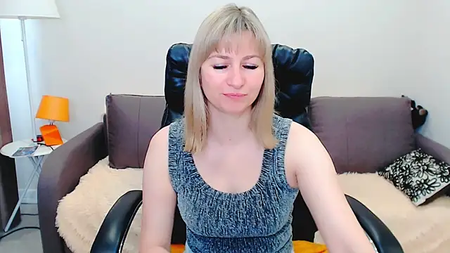 Snapshot of Incredible_Ariela chatting on June 15, 2026, 9:44 am Incredible Ariela online show from June 15, 2026, 9:44 am