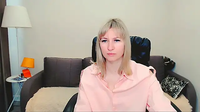 Snapshot of Incredible_Ariela chatting on June 17, 2026, 9:56 am Incredible Ariela online show from June 17, 2026, 9:56 am