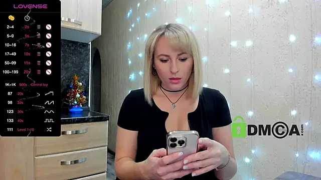 Snapshot of Smoorodinkaa chatting on January 4, 2025, 9:09 pm Smoorodinkaa online show from January 4, 2025, 9:09 pm