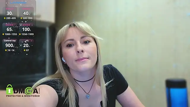 Snapshot of Smoorodinkaa chatting on April 11, 2026, 6:12 pm Smoorodinkaa online show from April 11, 2026, 6:12 pm