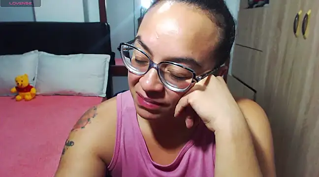 miia-big1boobs  online show from December 13, 2024, 2:21 am