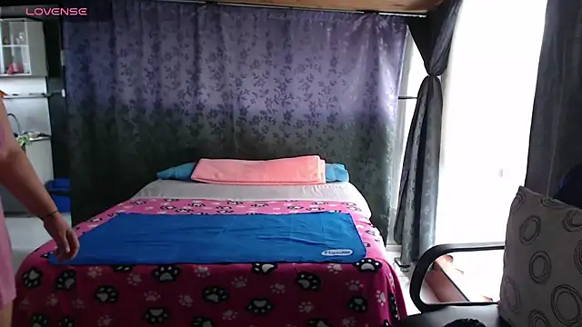 miia-big1boobs  online show from September 14, 2025, 2:27 pm