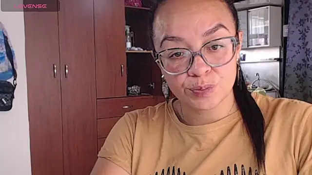 Snapshot of miia-big1boobs_ chatting on July 25, 2026, 5:10 pm miia-big1boobs online show from July 25, 2026, 5:10 pm
