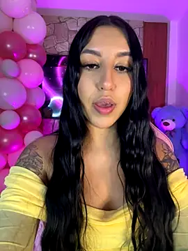 Snapshot of Tamara_Roberts1 chatting on September 25, 2025, 4:05 am Tamara Roberts1 online show from September 25, 2025, 4:05 am