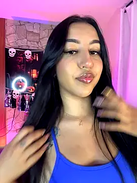 Snapshot of Tamara_Roberts1 chatting on October 23, 2025, 12:10 am Tamara Roberts1 online show from October 23, 2025, 12:10 am