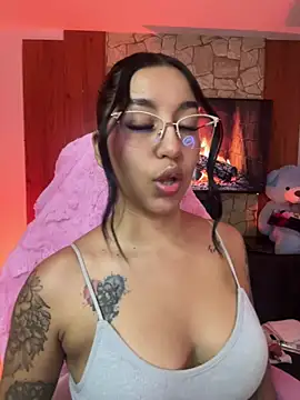 Tamara Roberts1 online show from April 30, 2026, 1:56 am