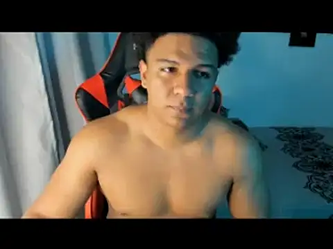 Snapshot of May_Dylan1 chatting on December 4, 2025, 1:59 am May Dylan1 online show from December 4, 2025, 1:59 am