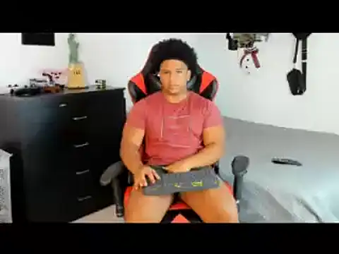 Snapshot of May_Dylan1 chatting on February 16, 2026, 6:42 am May Dylan1 online show from February 16, 2026, 6:42 am