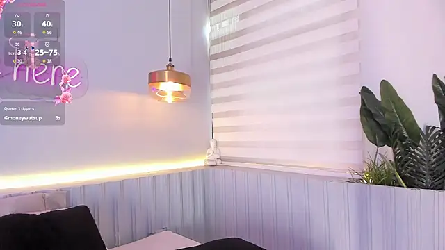 stephanymonroe online show from December 18, 2025, 4:35 pm