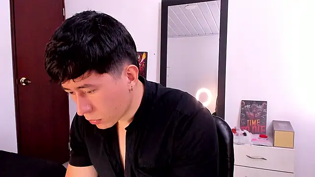 Snapshot of setsuna10 chatting on January 1, 2025, 8:26 pm setsuna10 online show from January 1, 2025, 8:26 pm