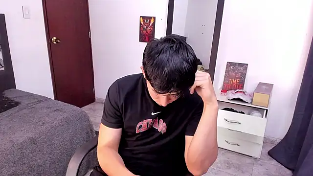 Snapshot of setsuna10 chatting on February 8, 2025, 10:29 pm setsuna10 online show from February 8, 2025, 10:29 pm