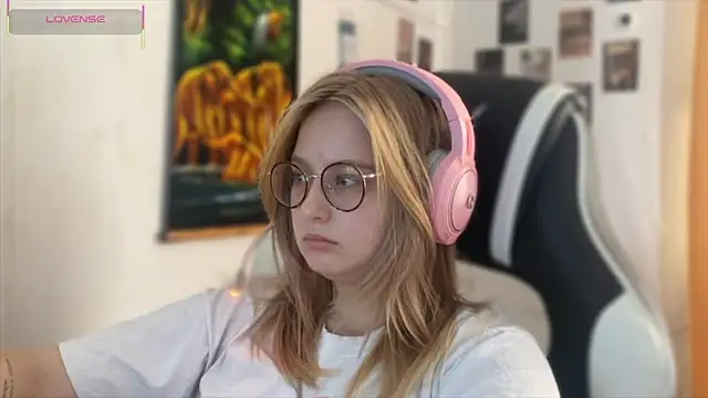 JacyWinslat online show from September 21, 2025, 12:07 pm