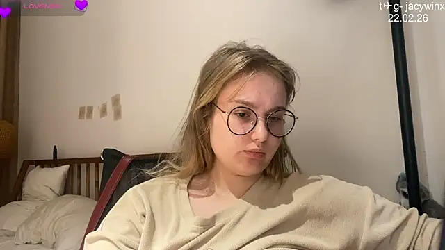 JacyWinslat online show from February 22, 2026, 4:27 pm