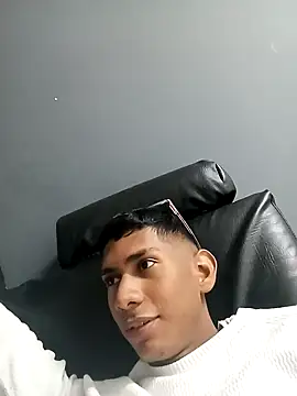 Snapshot of Nick_Collins18 chatting on January 16, 2025, 6:59 pm Nick Collins18 online show from January 16, 2025, 6:59 pm