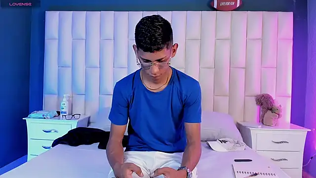 Snapshot of Nick_Collins18 chatting on January 20, 2025, 8:29 pm Nick Collins18 online show from January 20, 2025, 8:29 pm