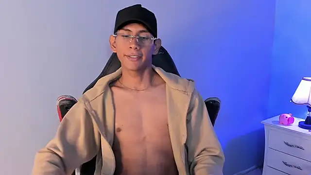 Snapshot of Nick_Collins18 chatting on September 30, 2025, 8:25 pm Nick Collins18 online show from September 30, 2025, 8:25 pm