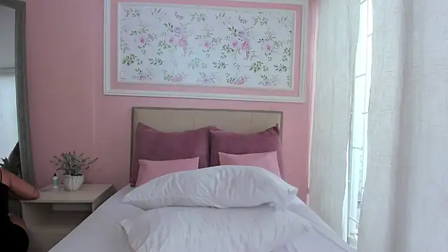 samantha tusher online show from March 12, 2025, 7:49 pm